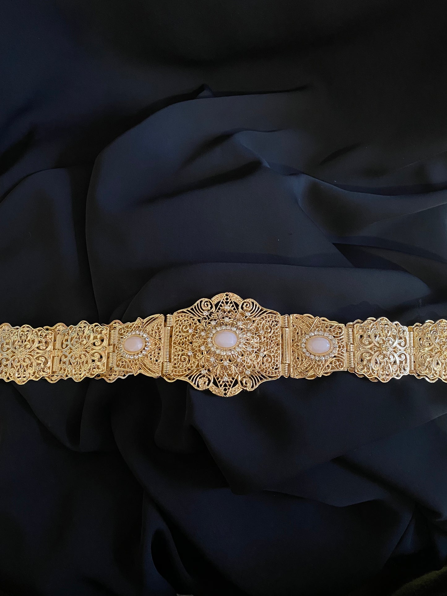 Ceinture dorée perle rose poudré