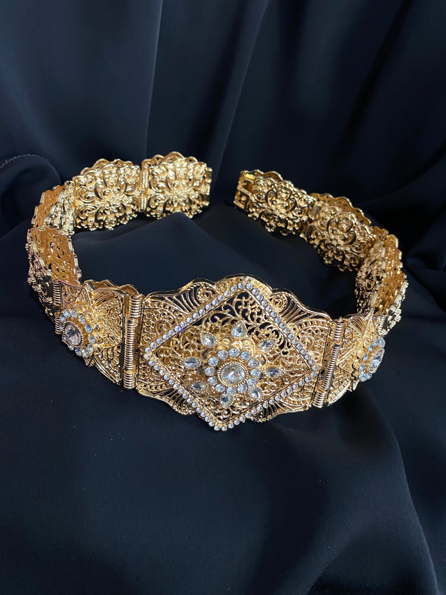 Ceinture dorée en métal 1