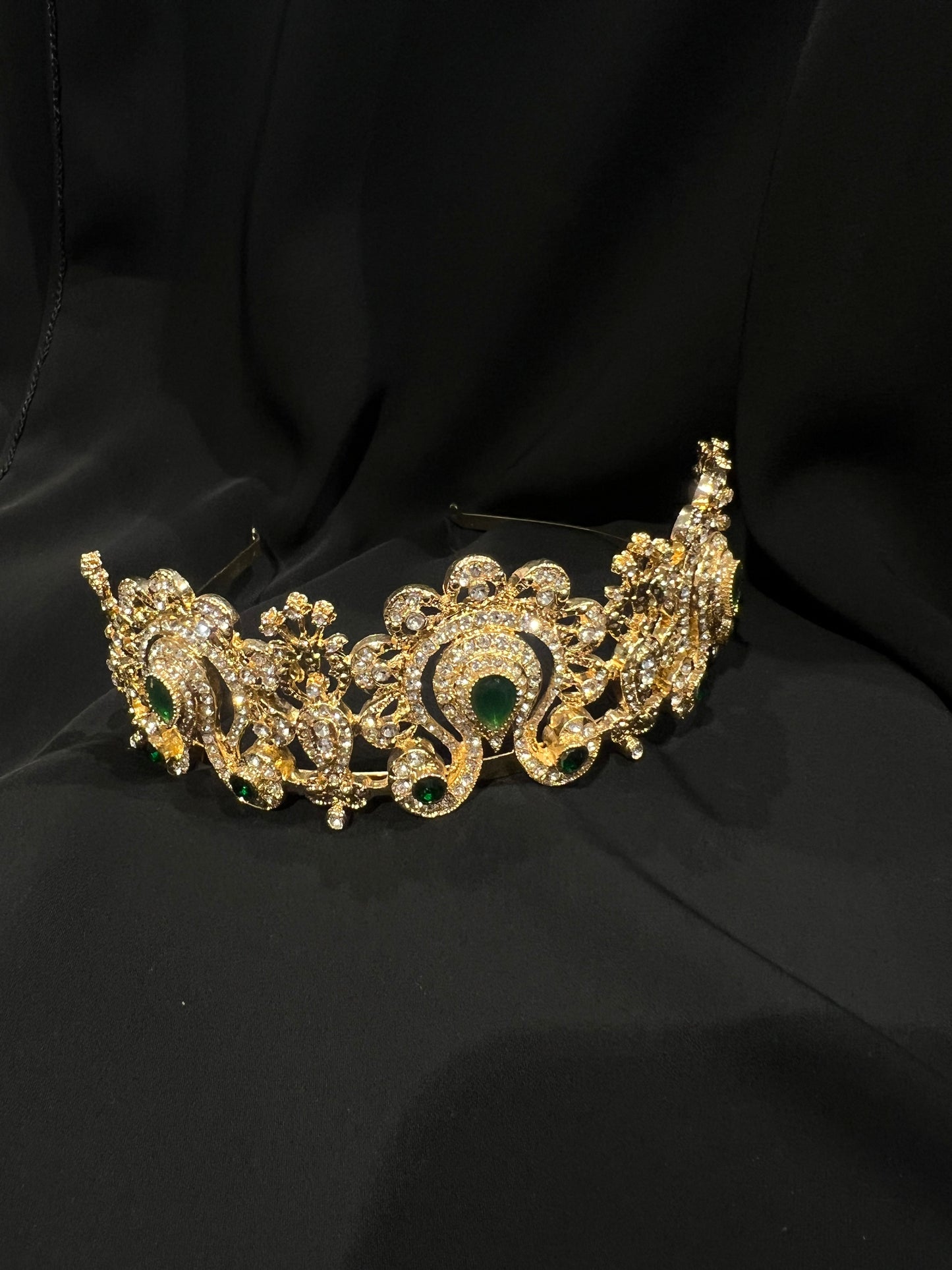 Diadème avec perle verte