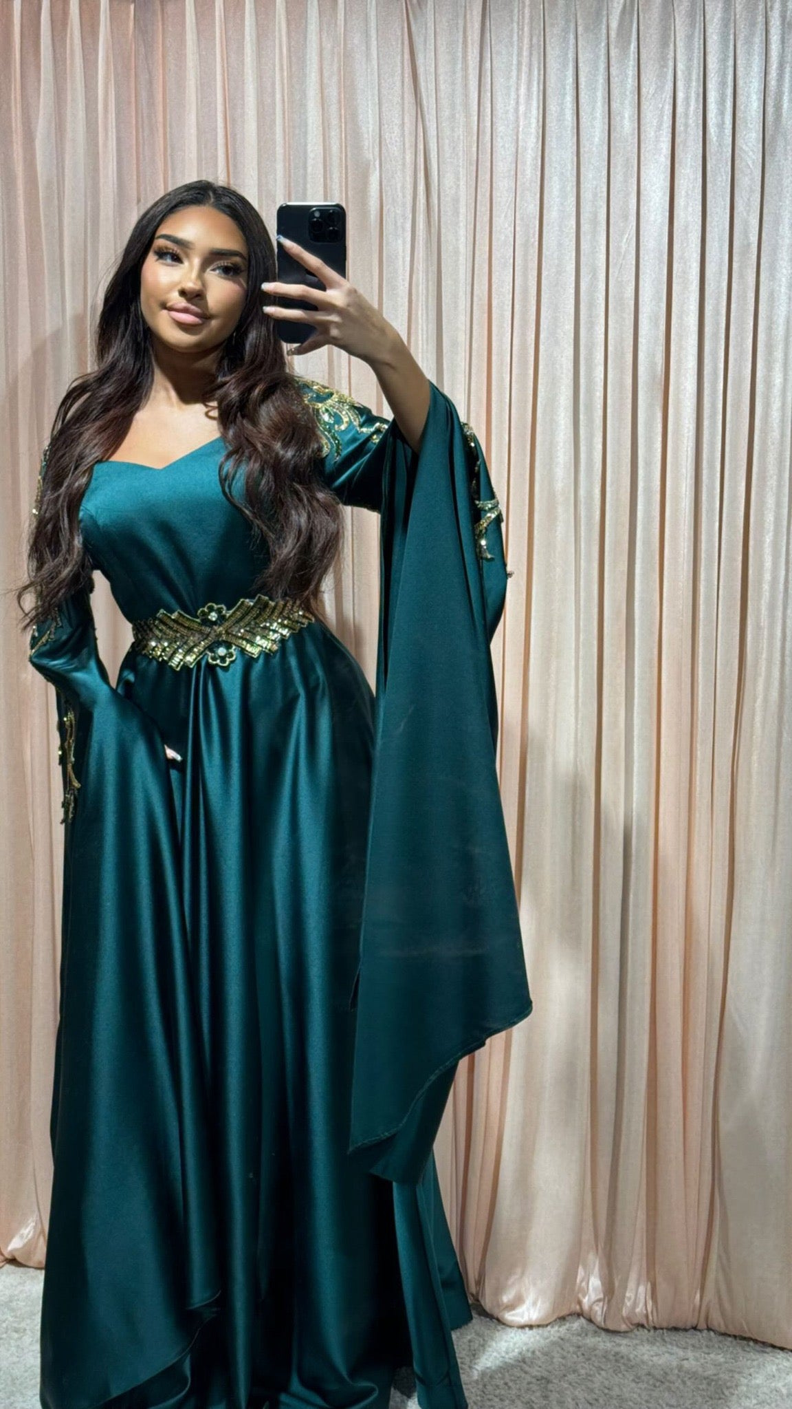 Robe la séduisante