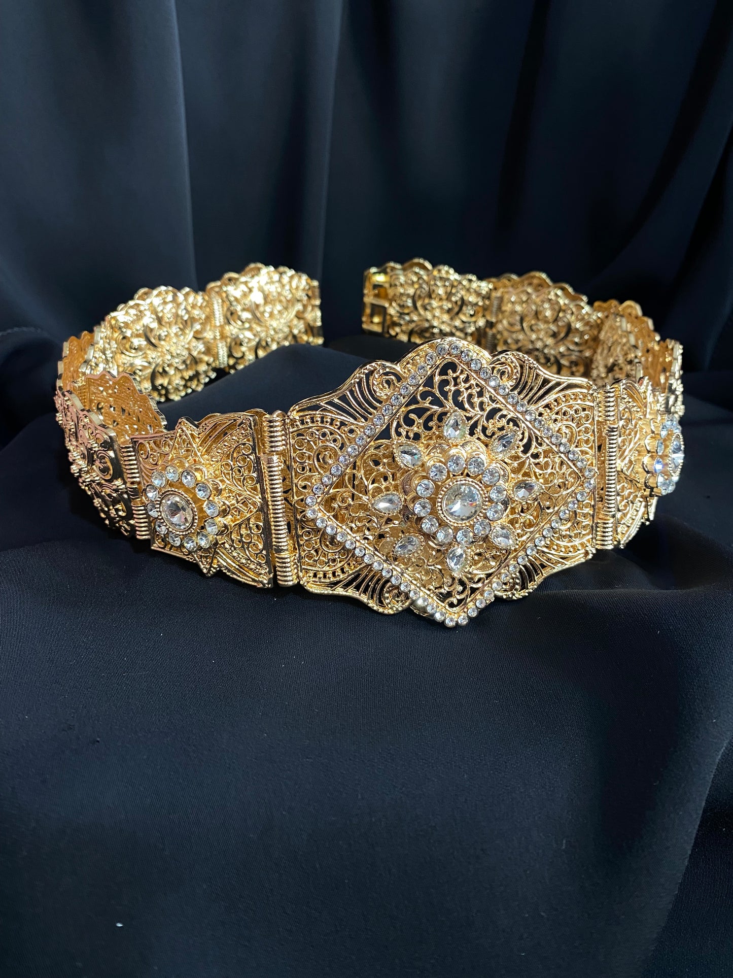 Ceinture dorée en métal 1
