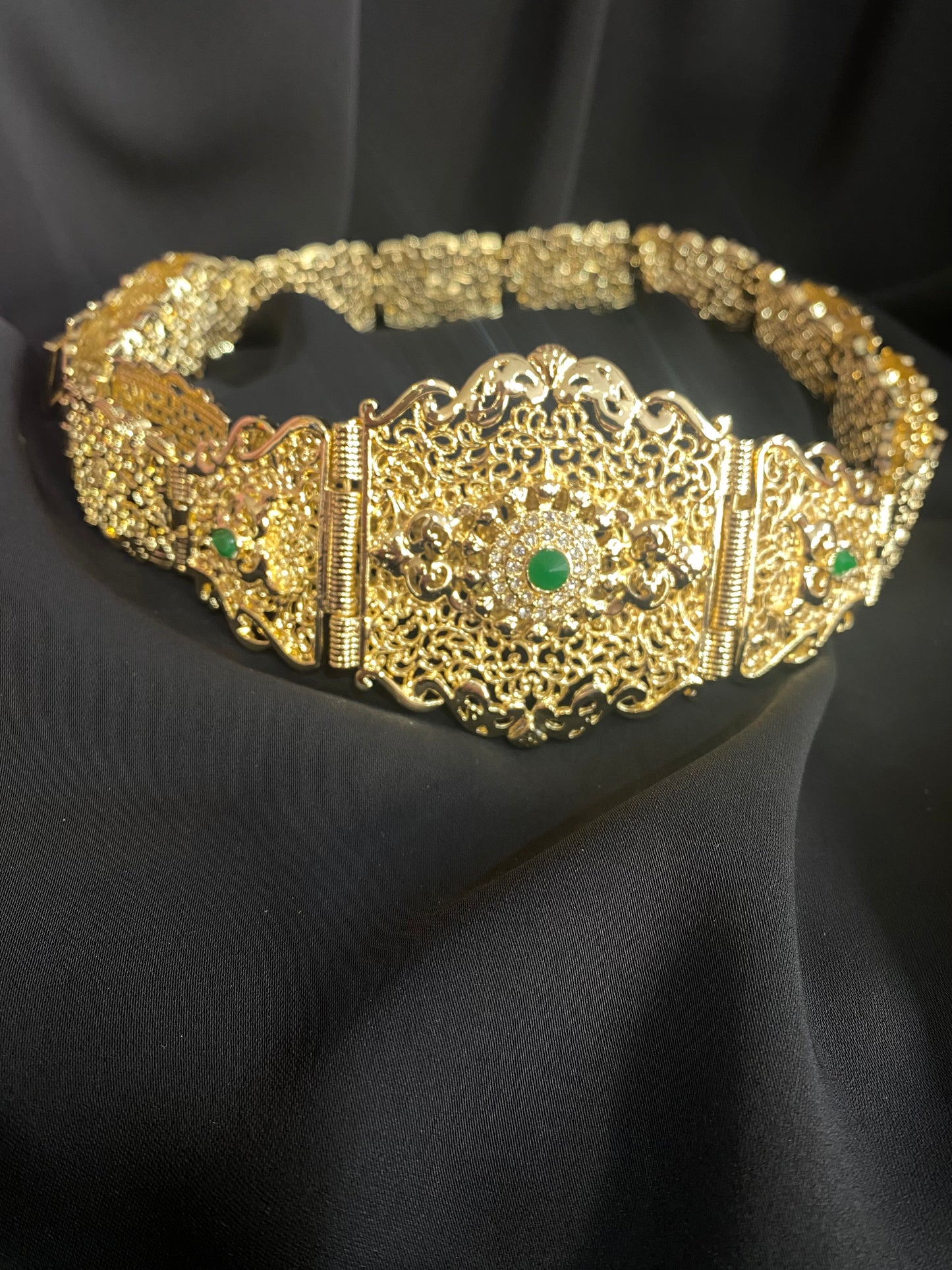 Ceinture dorée en métal