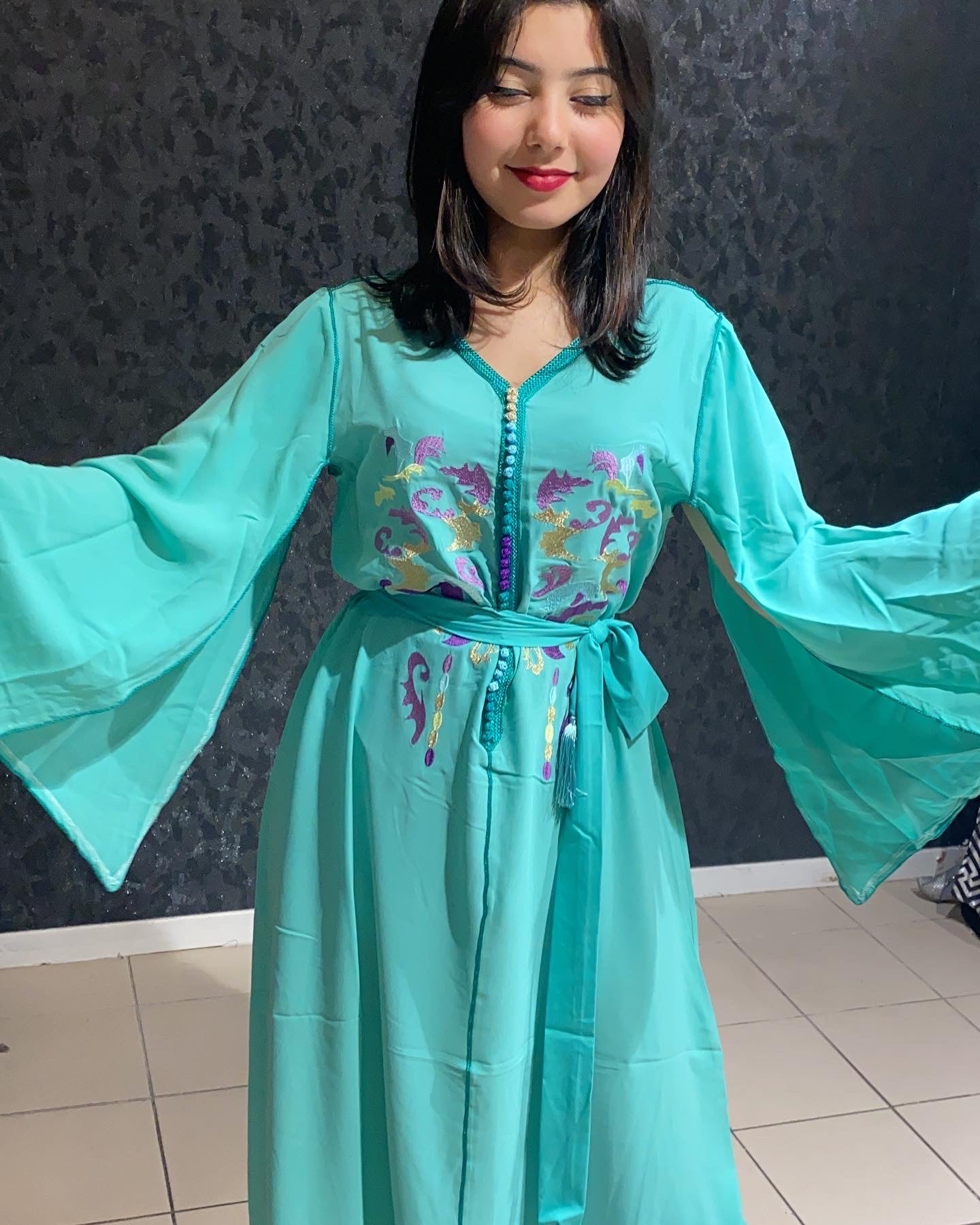 Robe Zahia