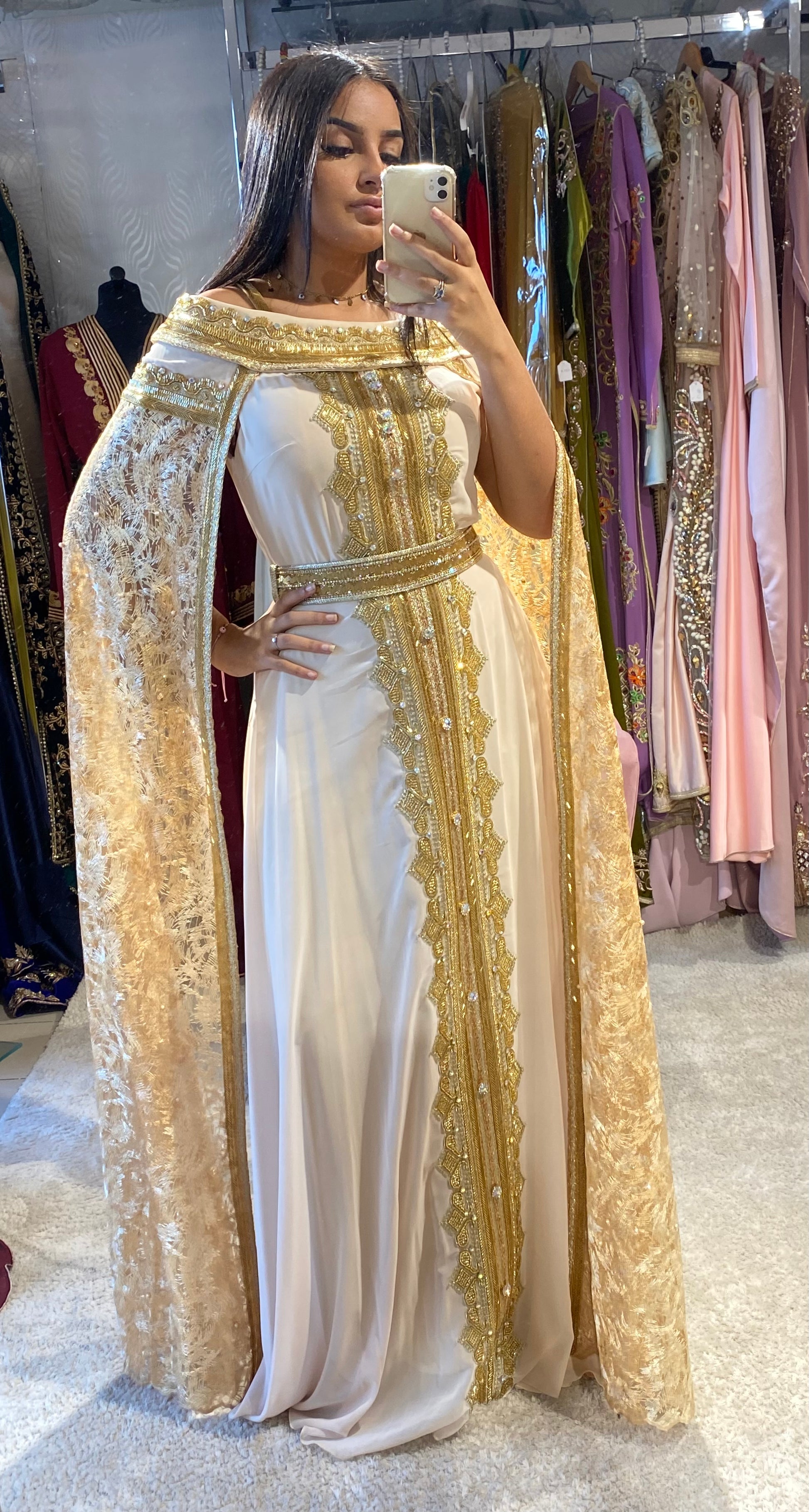 caftan moderne col bateau blanc/or mariage, soirée, fiançailles etc..