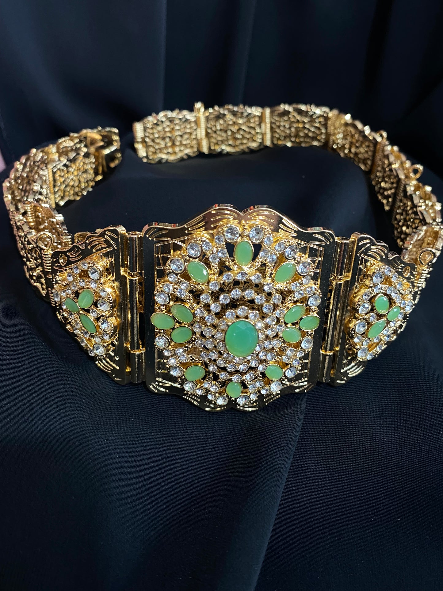 Ceinture en métal perles vert pistache