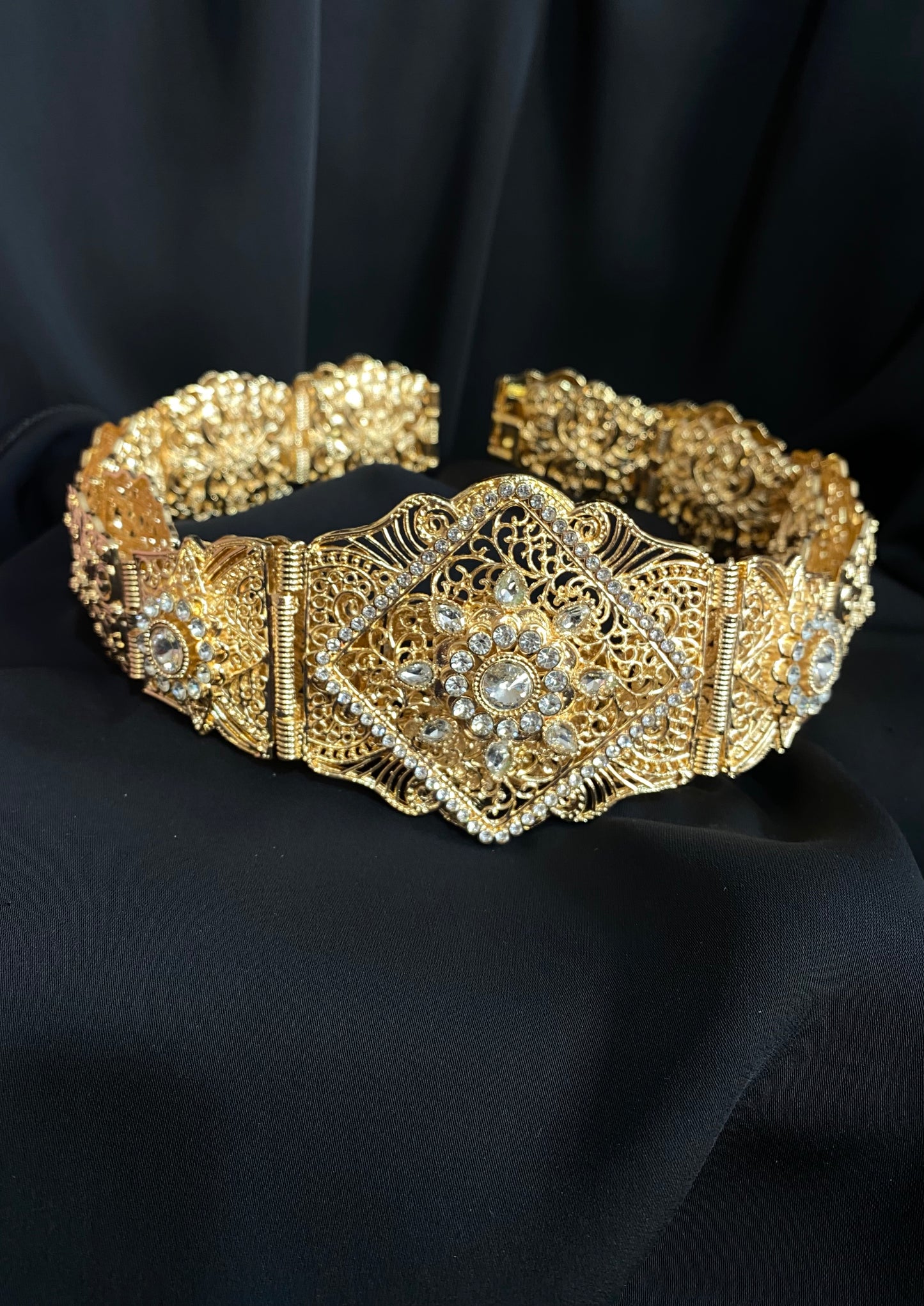 Ceinture dorée en métal 1
