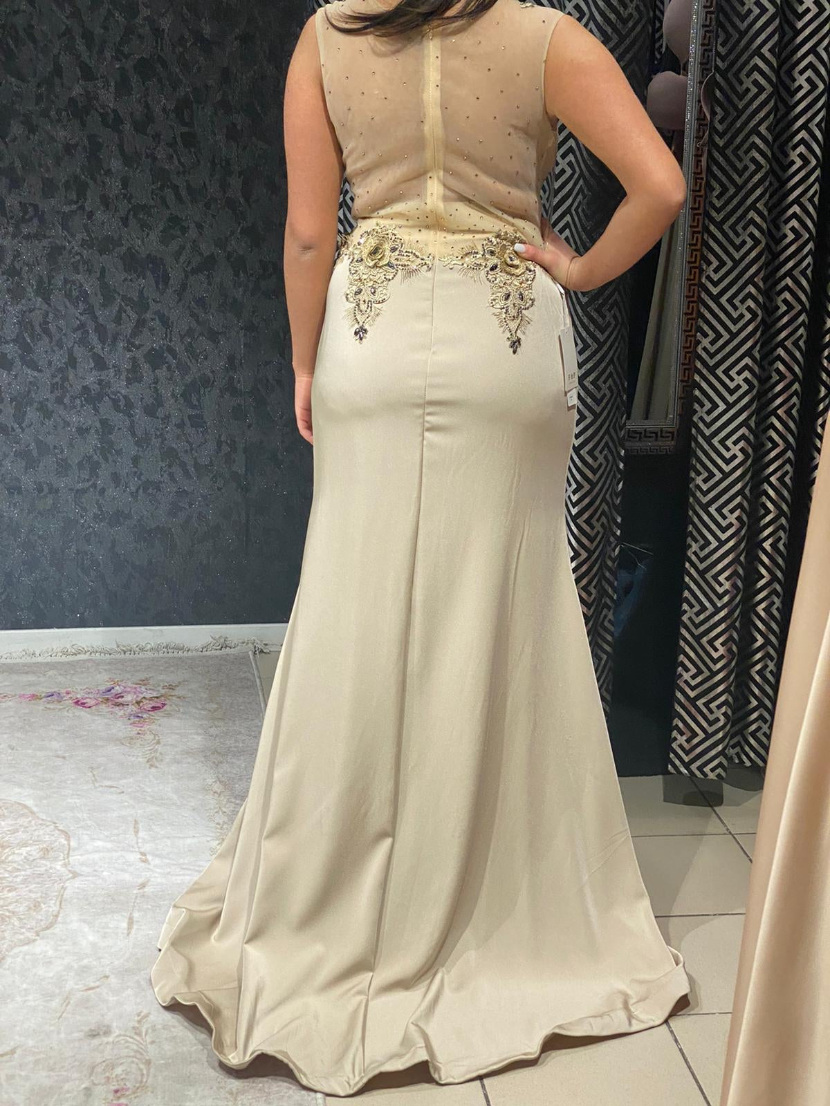 Robe Amel