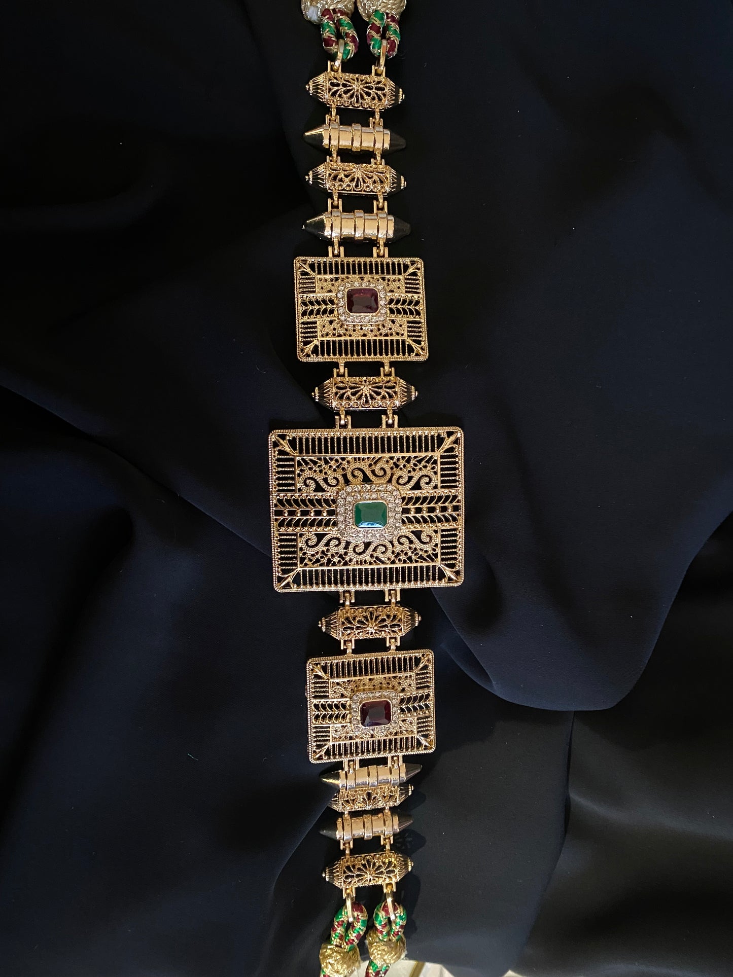 Ceinture dorée motifs carrés