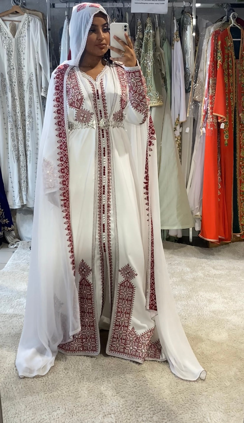 caftan fassy trois pièces modèle rouge/blanc avec cape 